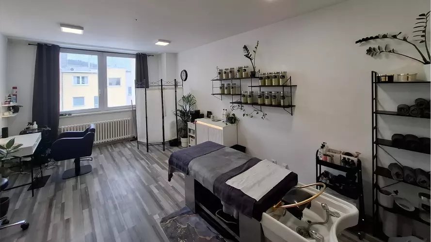 Aneta Gregorová - Gallery Image 1