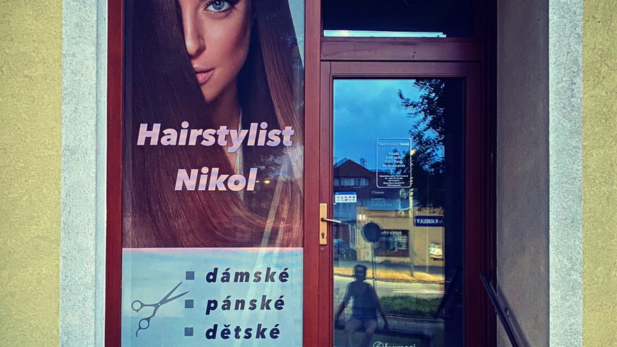 Hairstylist Nikol - Gallery Image 1