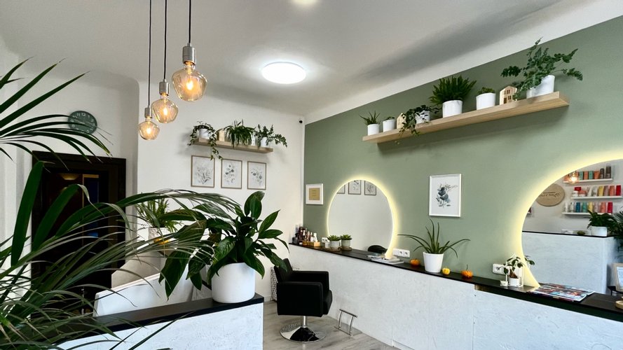 Kadeřnický ateliér Na jiné vlně - Gallery Image 1