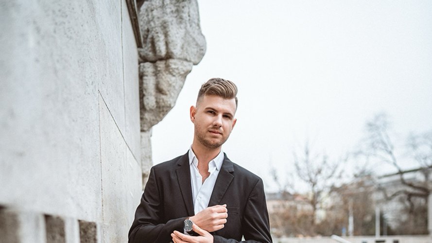 Kadeřník Kučera Tomáš - Gallery Image 1