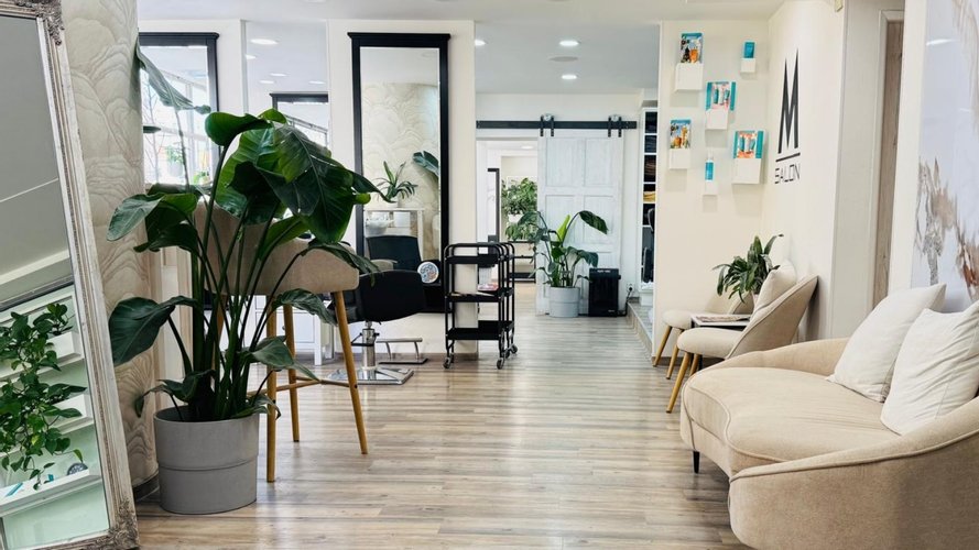 M Salon Alfa Pasáž