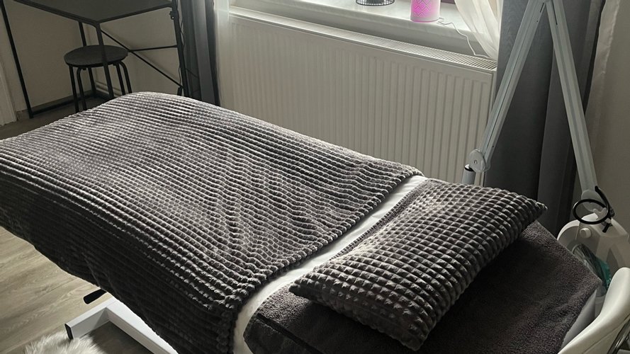 REJA BEAUTY SALON - Gallery Image 1