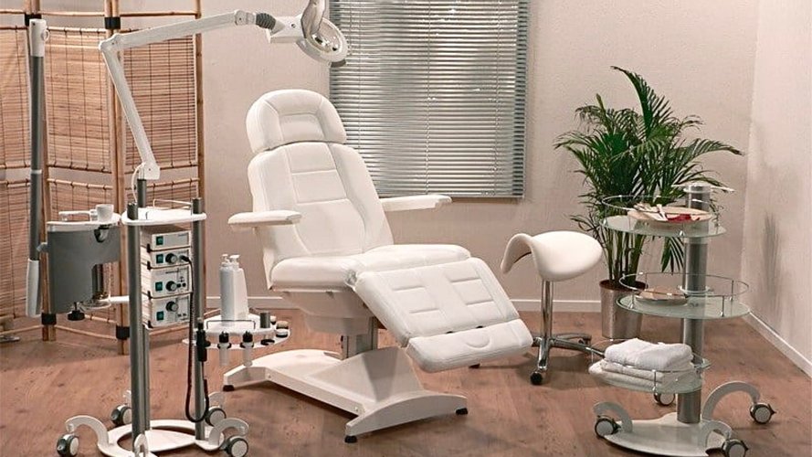 Salon Nails & Eyelash - Gallery Image 1